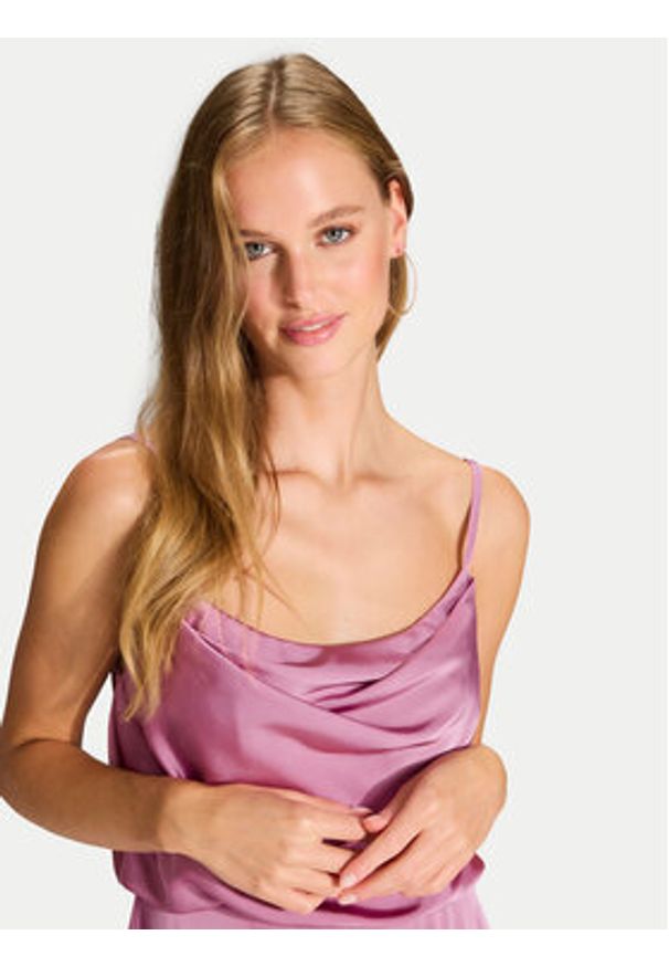 Hey Kyla Sukienka wieczorowa 5AI074HK Różowy Regular Fit. Kolor: różowy. Materiał: syntetyk. Styl: wizytowy