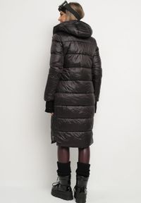 Born2be - Czarna Kurtka Simorus. Kolor: czarny. Materiał: tkanina. Długość: długie. Wzór: aplikacja #4