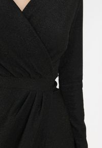Born2be - Czarna Sukienka Auxeina. Kolor: czarny. Długość rękawa: długi rękaw. Typ sukienki: kopertowe. Styl: klasyczny, elegancki, glamour. Długość: midi #3