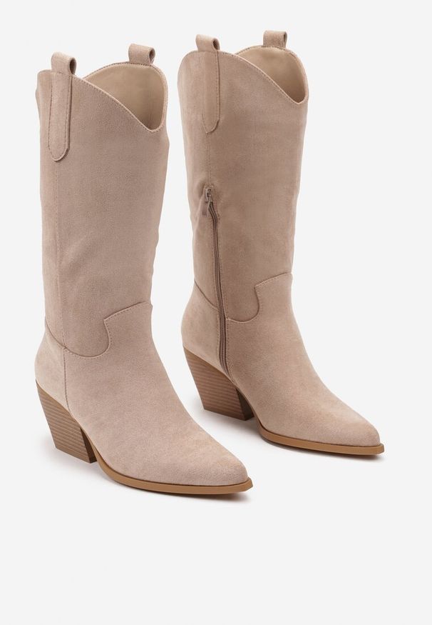 Renee - Beżowe Kozaki na Stożku w Stylu Kowbojek Naures. Okazja: na co dzień. Kolor: beżowy. Materiał: skóra. Obcas: na stożku. Styl: casual, klasyczny, elegancki, rockowy. Wysokość obcasa: średni