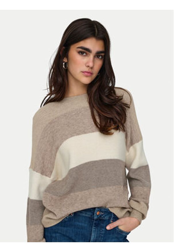 only - ONLY Sweter Atia 15220044 Beżowy Regular Fit. Kolor: beżowy. Materiał: syntetyk, wiskoza