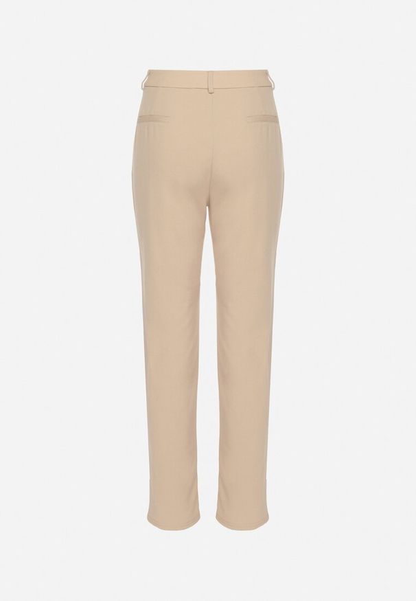 Born2be - Jasnobeżowe Spodnie Garniturowe z Wiskozą z Wysokim Stanem i Kieszeniami Senolira. Okazja: na co dzień, na spotkanie biznesowe. Stan: podwyższony. Kolor: beżowy. Materiał: wiskoza. Styl: biznesowy, casual