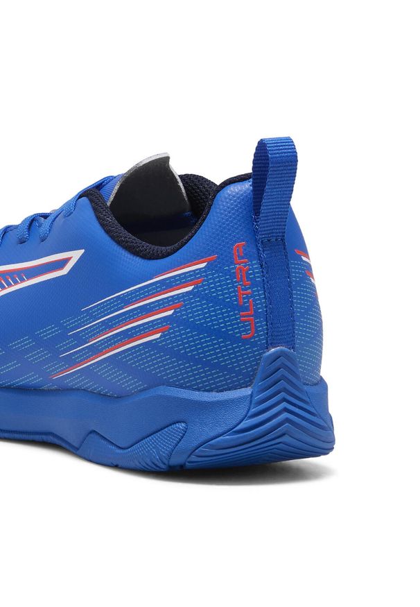 Puma - Młodzieżowe halowe buty piłkarskie ULTRA 6 PLAY PUMA. Kolor: niebieski, czerwony, biały, wielokolorowy. Szerokość cholewki: normalna. Sport: piłka nożna