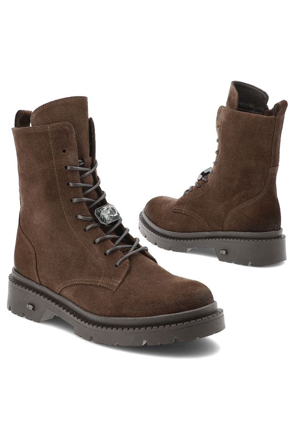 Brązowe Botki Karino Modne Skórzane Obuwie Damskie. Okazja: na co dzień. Zapięcie: sznurówki. Kolor: brązowy. Materiał: skóra. Szerokość cholewki: normalna. Wzór: aplikacja. Styl: casual