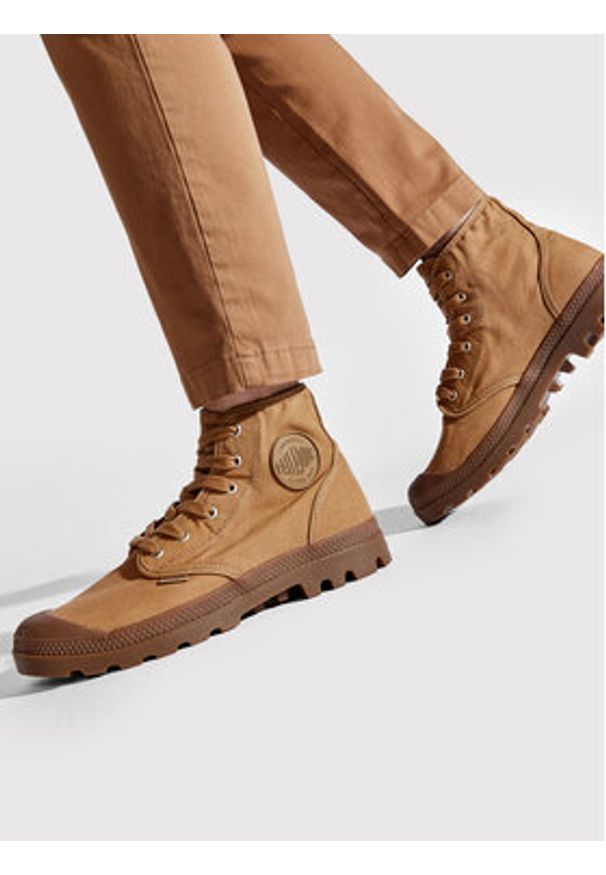 Palladium Trapery Pampa Hi 02352-209-M Brązowy. Kolor: brązowy. Materiał: materiał