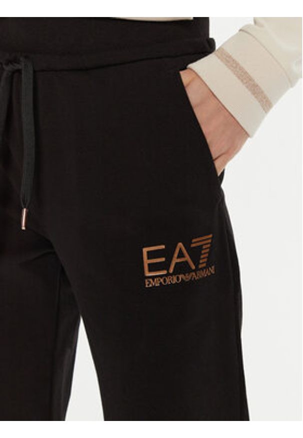 EA7 Emporio Armani Dres 8NTV56 TJTXZ 21CQ Beżowy Regular Fit. Kolor: beżowy. Materiał: bawełna