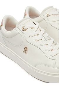 TOMMY HILFIGER - Tommy Hilfiger Sneakersy Essential Chic Court Sneaker FW0FW08322 Biały. Kolor: biały. Materiał: skóra #3
