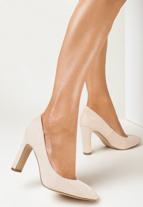 Born2be - Beżowe Czółenka na Wysokim Cienkim Słupku Lathia. Nosek buta: szpiczasty. Kolor: beżowy. Obcas: na słupku