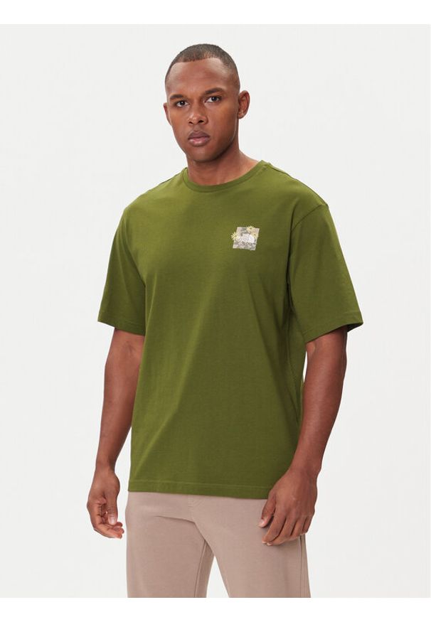 The North Face T-Shirt Connect NF0A8EGW Zielony Relaxed Fit. Kolor: zielony. Materiał: bawełna