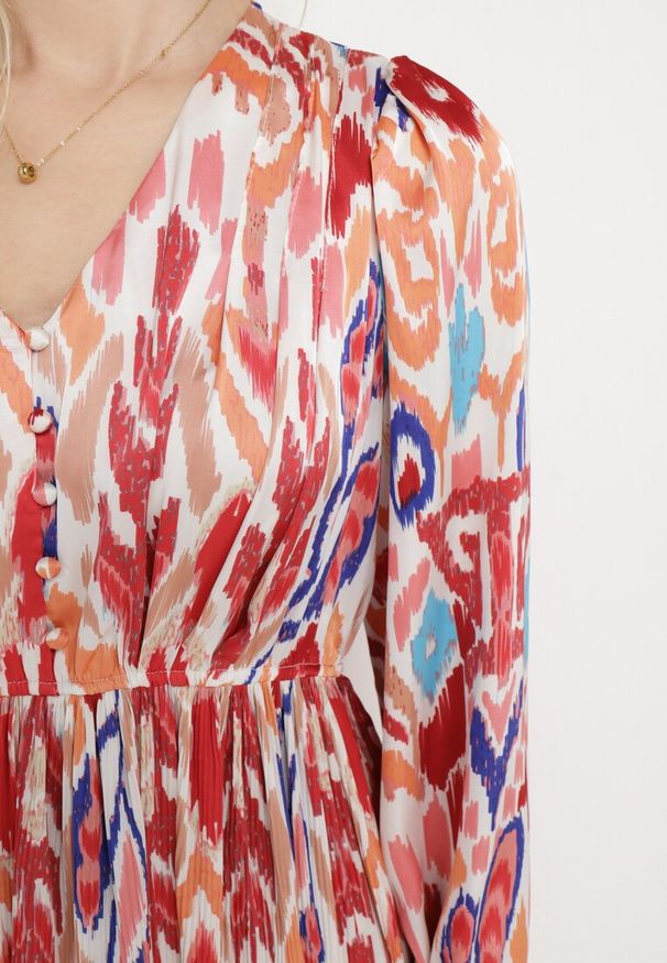 Born2be - Bordowo-Beżowa Sukienka Maxi z Wzorem Etno i Gumką w Talii Junimiza. Kolor: czerwony. Materiał: materiał. Długość rękawa: długi rękaw. Styl: etno. Długość: maxi