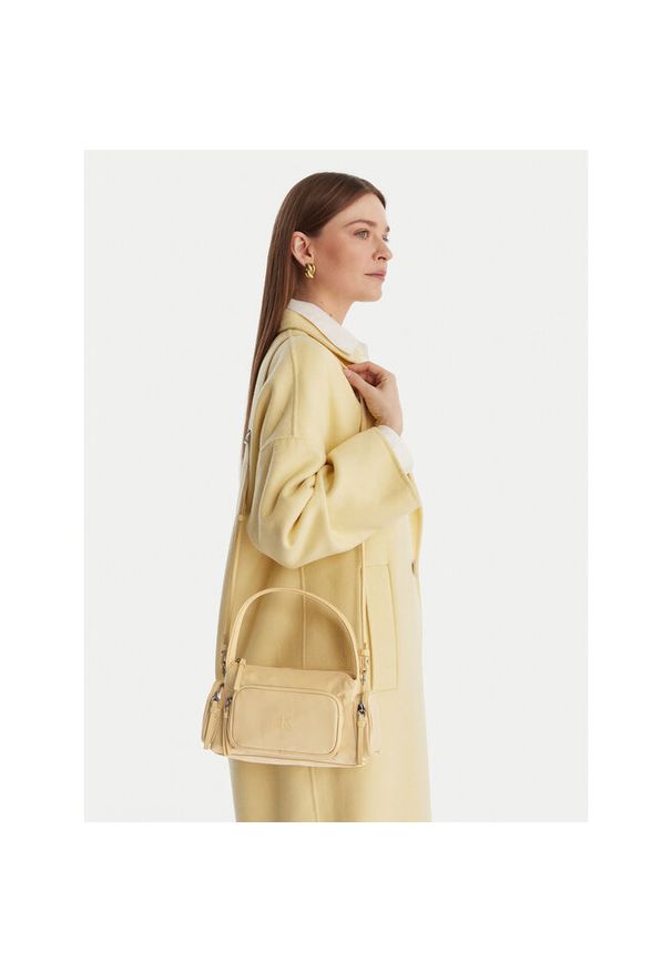Torebka Calvin Klein. Kolor: żółty