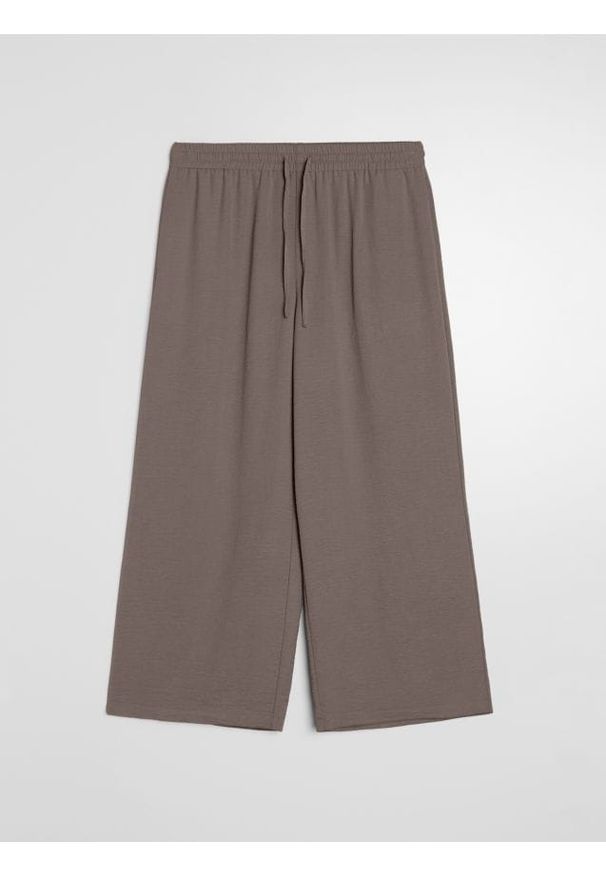 Sinsay - Spodnie culotte z kieszeniami - brązowy. Kolor: brązowy