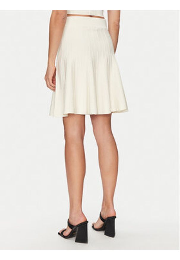 Guess Spódnica mini W5GD0U Z2XY0 Biały Regular Fit. Kolor: biały. Materiał: wiskoza