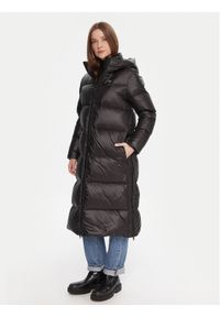 Blauer Płaszcz zimowy 25WBLDK03161 Czarny Regular Fit. Kolor: czarny. Materiał: syntetyk. Sezon: zima