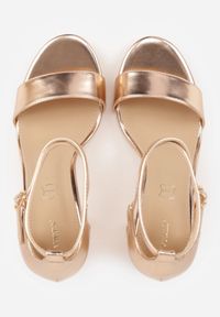 Born2be - Szampańskie Sandały na Obcasie VICES z Wkładką ze Skóry Naturalnej i Paskami Paphis. Okazja: do pracy, na co dzień. Zapięcie: pasek. Kolor: złoty. Materiał: skóra. Wzór: paski. Obcas: na obcasie. Styl: elegancki, casual. Wysokość obcasa: średni #6