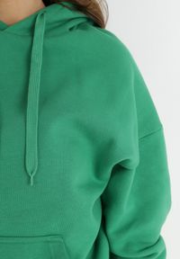 Born2be - Zielona Bluza Kangurka z Polarem Fasa. Okazja: na co dzień. Kolor: zielony. Materiał: polar. Długość rękawa: długi rękaw. Długość: długie. Wzór: gładki. Styl: sportowy, casual
