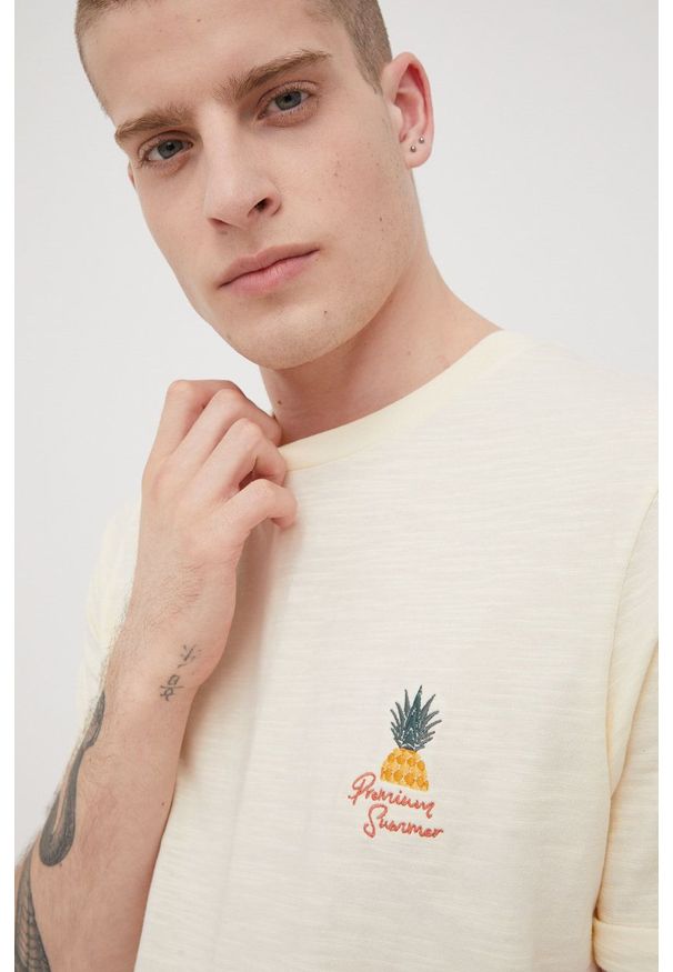 Premium by Jack&Jones t-shirt bawełniany kolor żółty z aplikacją. Kolor: żółty. Materiał: bawełna. Długość: długie. Wzór: aplikacja