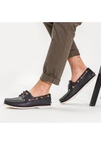 Timberland CLASSIC BOAT 2 EYE Mokasyny męskie. Okazja: na spacer, na co dzień. Kolor: brązowy. Materiał: guma, skóra. Sezon: lato. Styl: klasyczny, casual, wakacyjny, elegancki #3