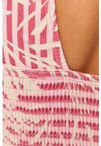 Vero Moda - Strój kąpielowy. Kolor: różowy. Materiał: materiał, poliamid, elastan. Wzór: gładki #2