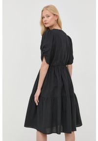 GESTUZ - Gestuz sukienka bawełniana kolor czarny mini rozkloszowana. Kolor: czarny. Materiał: bawełna. Długość rękawa: krótki rękaw. Typ sukienki: rozkloszowane. Długość: mini
