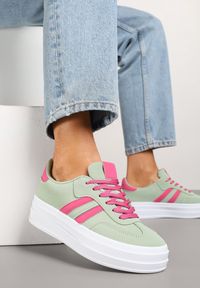 Renee - Jasnozielone Sneakersy na Platformie z Kontrastowymi Zdobieniami Mulinea. Okazja: na co dzień. Kolor: zielony. Materiał: jeans. Wzór: aplikacja. Obcas: na platformie #6