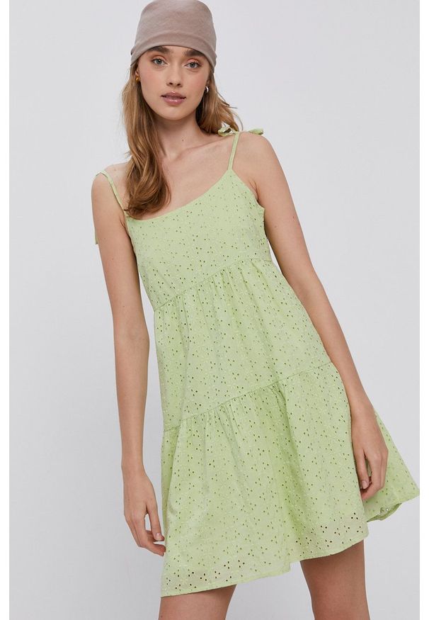TALLY WEIJL - Tally Weijl - Sukienka. Kolor: zielony. Materiał: tkanina. Długość rękawa: na ramiączkach. Wzór: gładki. Typ sukienki: rozkloszowane. Długość: mini