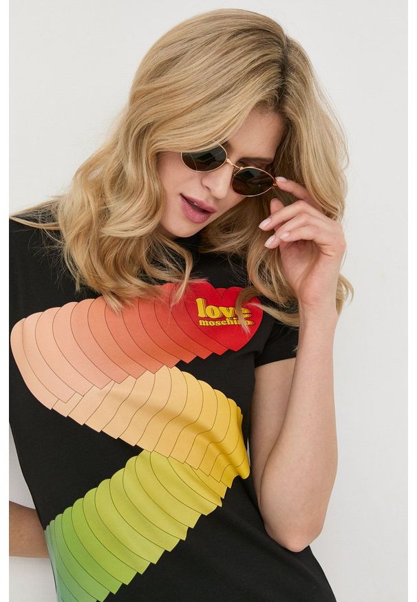 Love Moschino t-shirt bawełniany kolor czarny. Okazja: na co dzień. Kolor: czarny. Materiał: bawełna. Wzór: nadruk. Styl: casual