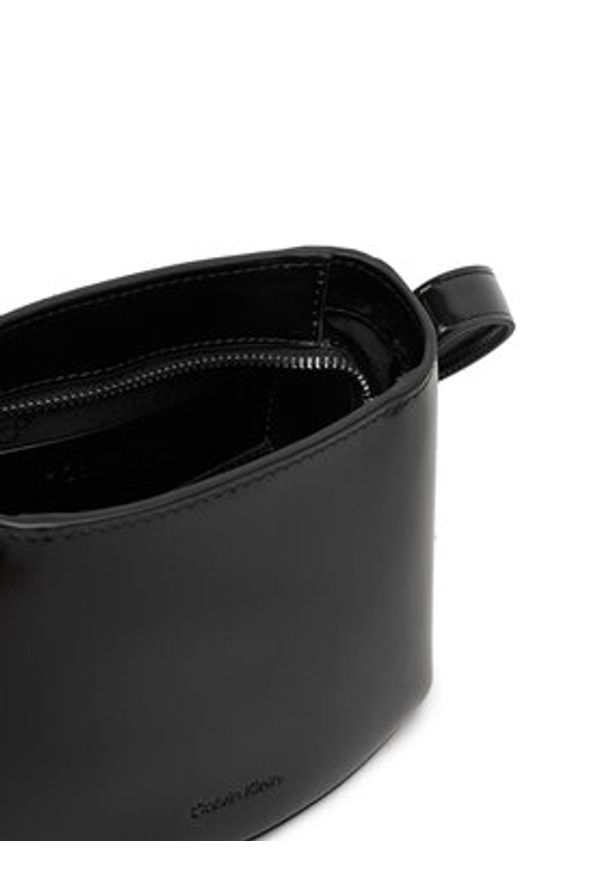 Calvin Klein Torebka K60K612567 Czarny. Kolor: czarny. Materiał: skórzane