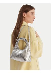 Calvin Klein Torebka Puffy Aop Mini Bag With Strap LV04F3444G Srebrny. Kolor: srebrny. Materiał: skórzane #6