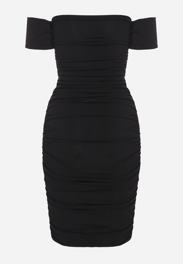 Born2be - Czarna Sukienka o Dopasowanym Kroju z Odkrytymi Ramionami i Drapowaniem Tosoria. Okazja: na co dzień. Kolor: czarny. Typ sukienki: z odkrytymi ramionami. Styl: casual