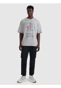 4f - 4F T-shirt oversize z nadrukiem męski - szary L. Okazja: na co dzień. Kolor: szary. Materiał: bawełna. Wzór: nadruk. Styl: casual