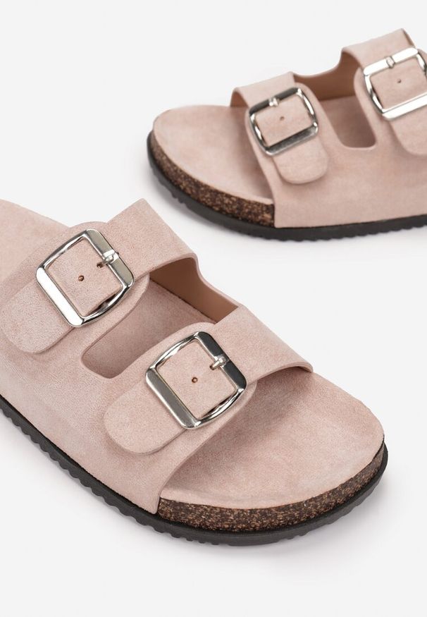 Renee - Różowe Klapki Dorinore. Okazja: na co dzień. Kolor: różowy. Obcas: na obcasie. Styl: elegancki, casual. Wysokość obcasa: średni