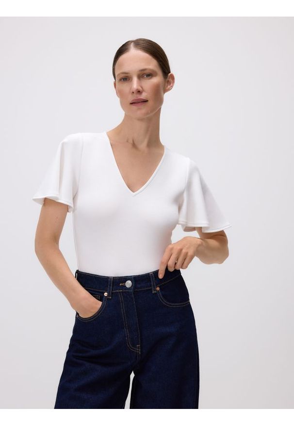 Reserved - Body z dodatkiem modalu - biały. Kolor: biały. Materiał: dzianina