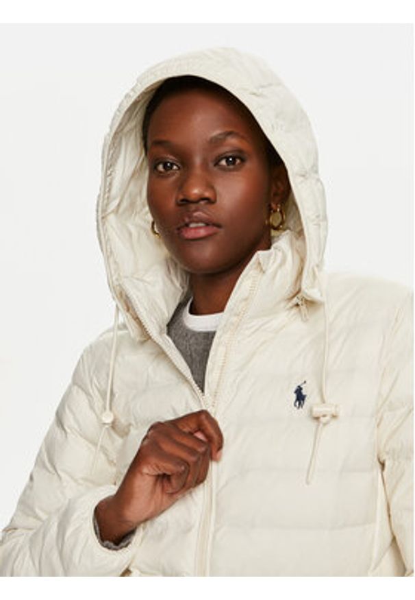 Polo Ralph Lauren Kurtka zimowa 211958932003 Écru Relaxed Fit. Typ kołnierza: polo. Kolor: kremowy. Materiał: syntetyk. Sezon: zima
