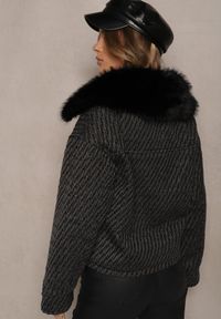 Renee - Czarna Elegancka Kurtka z Kołnierzem z Futerka i Błyszczącą Nicią Vertilora. Okazja: na co dzień, na imprezę, na spacer. Kolor: czarny. Materiał: futro. Styl: elegancki