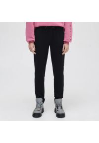Cropp - Czarne jeansowe joggery comfort - Czarny. Kolor: czarny #1