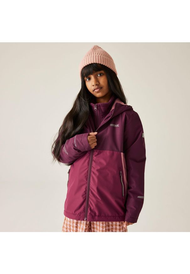 Regatta - Kurtka dziecięca przeciwdeszczowa Hillain. Kolor: fioletowy. Materiał: tkanina, puch, polar. Styl: sportowy