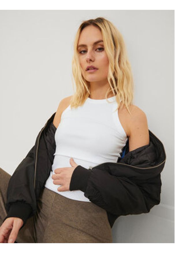 JJXX Top 12224661 Biały Rib Fit. Kolor: biały. Materiał: bawełna