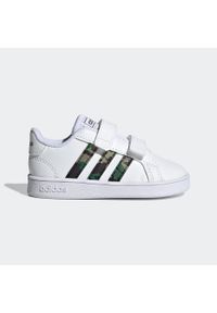 Buty dla dzieci Adidas Grand Court. Zapięcie: rzepy. Materiał: guma, tkanina. Wzór: paski