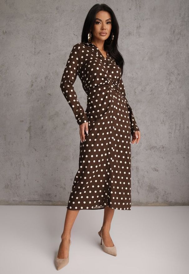 Renee - Brązowa Koszulowa Sukienka z Wiskozy z Dodatkiem Lnu z Drapowaną Talią Edrilith. Okazja: na co dzień. Kolor: brązowy. Materiał: wiskoza, len. Typ sukienki: koszulowe. Styl: elegancki, casual