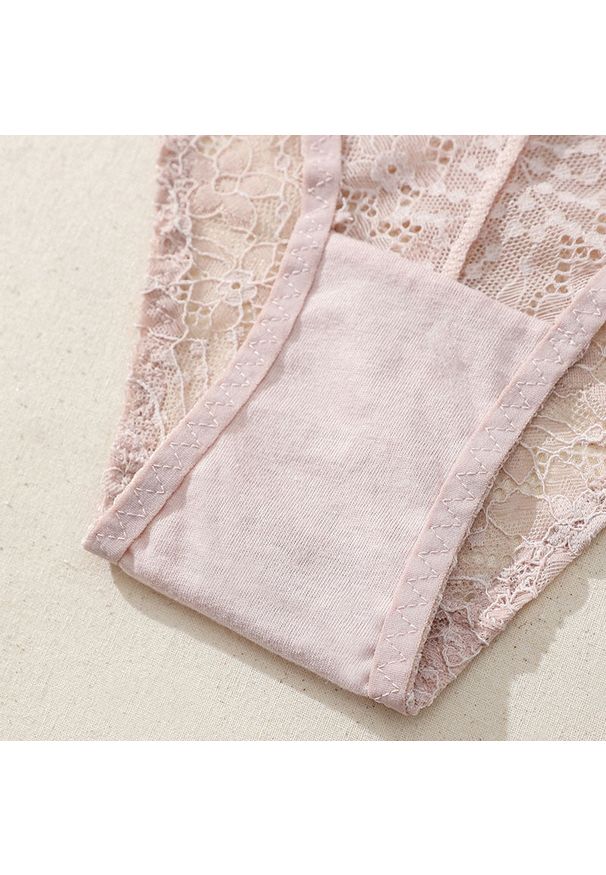 Intica - Figi koronkowe codzienne i na specjalne okazje Bozana. Kolor: różowy. Materiał: koronka. Wzór: koronka