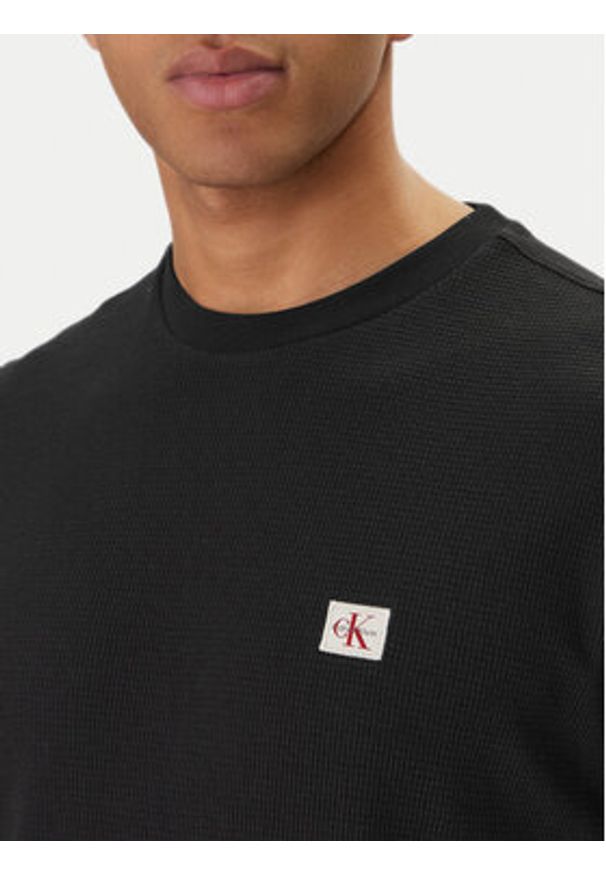 Calvin Klein Jeans T-Shirt Waffle Badge LV04RD008G Czarny Regular Fit. Kolor: czarny. Materiał: bawełna