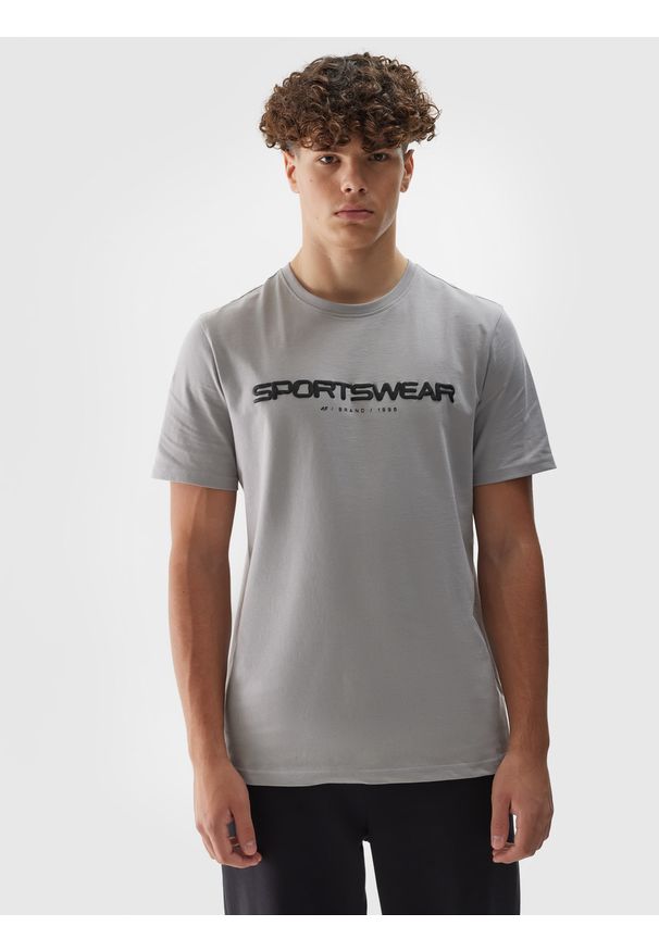 4f - 4F T-shirt regular z nadrukiem męski - szary L. Okazja: na co dzień. Kolor: szary. Materiał: bawełna, jersey, dzianina. Długość rękawa: krótki rękaw. Długość: krótkie. Wzór: nadruk. Styl: sportowy, klasyczny, casual