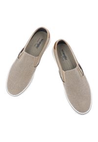 Tenisówki męskie Wrangler, materiałowe na płaskiej podeszwie wsuwane z gumką, beżowe, 20251031. Okazja: na co dzień, na spacer. Zapięcie: bez zapięcia. Kolor: beżowy. Szerokość cholewki: normalna. Wzór: kolorowy. Materiał: skóra, materiał, tkanina, len. Sezon: lato. Obcas: na płaskiej podeszwie. Styl: casual, sportowy #5