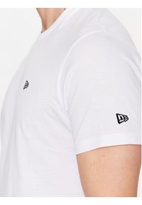 New Era T-Shirt Essential 60348308 Biały Regular Fit. Kolor: biały. Materiał: bawełna #3