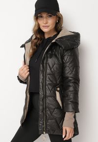 Born2be - Czarna Pikowana Kurtka z Kapturem i Rękawami ze Ściągaczami Melorisea. Okazja: do pracy, na spacer, na spotkanie biznesowe. Typ kołnierza: kaptur. Kolor: czarny. Materiał: dzianina, jeans. Styl: elegancki, biznesowy #2