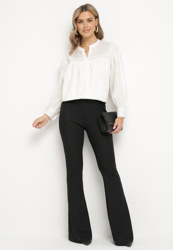 Born2be - Biała Bawełniana Koszula z Przeszyciami na Ramionach Umika. Okazja: na co dzień. Kolor: biały. Materiał: bawełna. Długość rękawa: długi rękaw. Długość: długie. Styl: casual