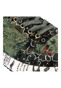 Sneakersy damskie Laura Vita, na płaskiej podeszwie z okrągłym noskiem skórzane i sznurowane, zielone, Burton-38-SL1826-38. Okazja: na co dzień. Nosek buta: okrągły. Kolor: zielony. Materiał: skóra. Szerokość cholewki: normalna. Wzór: kwiaty, nadruk, aplikacja. Obcas: na płaskiej podeszwie. Styl: casual #5