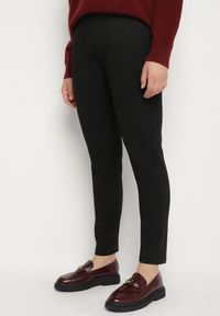 Born2be - Czarne Dopasowane Spodnie Skinny z Gumką w Talii i Kieszeniami Avenelle. Okazja: na co dzień. Kolekcja: plus size. Kolor: czarny. Styl: klasyczny, casual