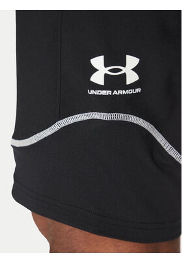 Under Armour Szorty sportowe Ch. Pro Train 1379453 Czarny Regular Fit. Kolor: czarny. Materiał: syntetyk